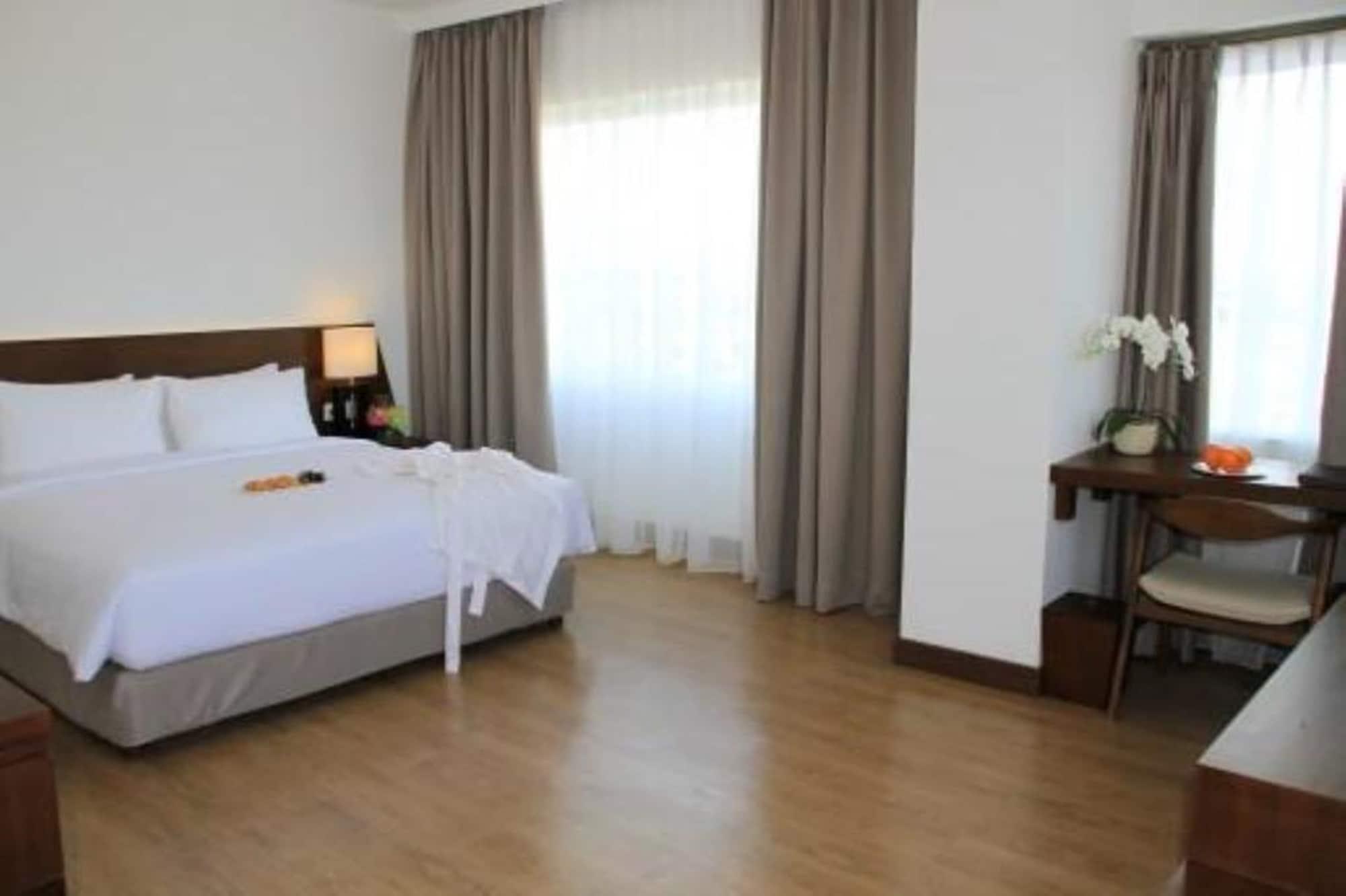 D'Primahotel Tangerang Exterior foto
